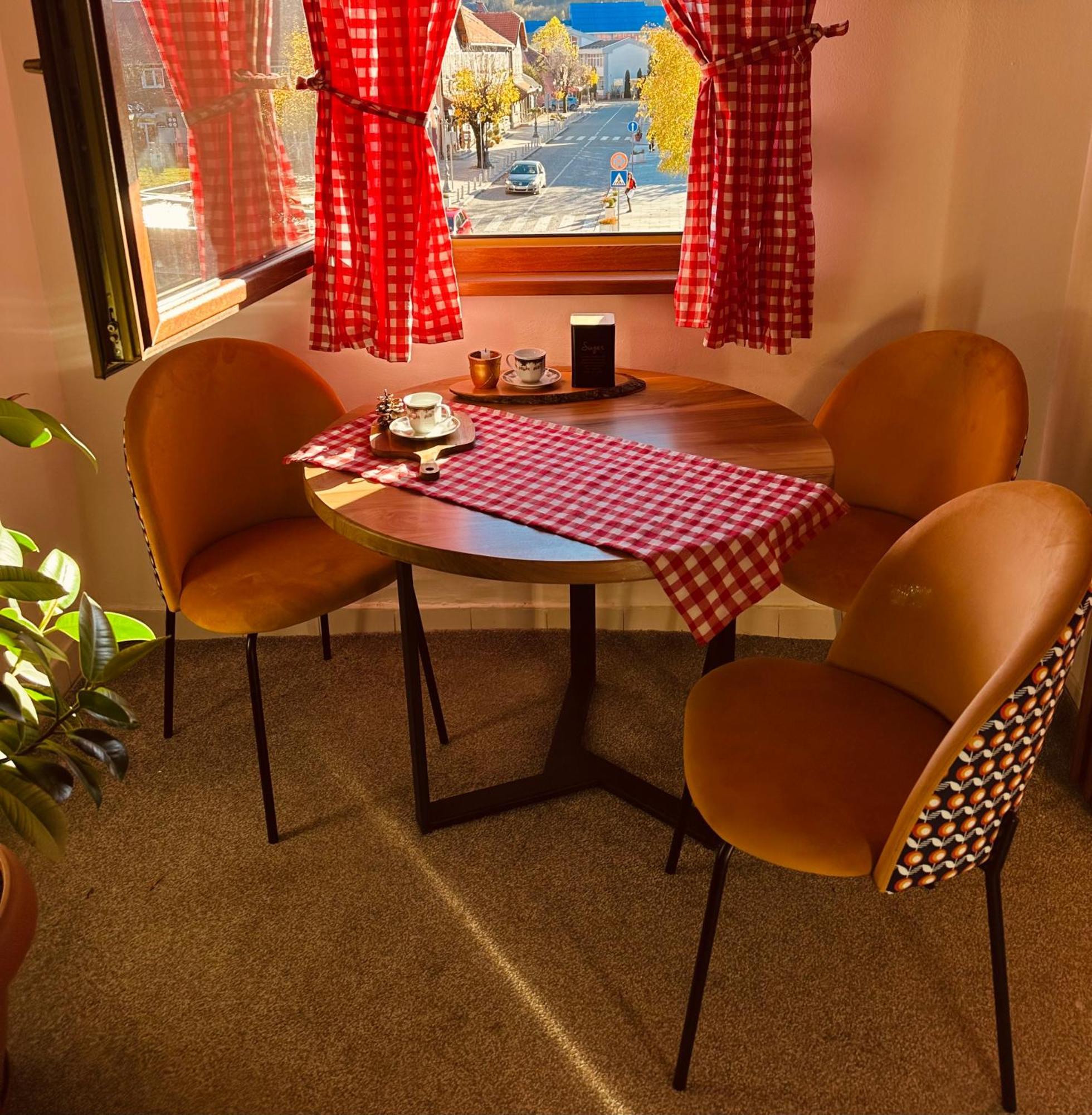 Central קולאסין מראה חיצוני תמונה